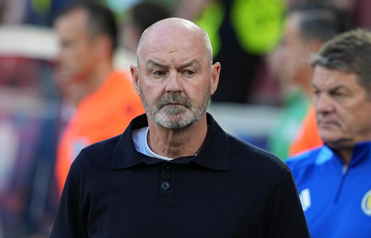 スイスと引き分けたクラーク監督