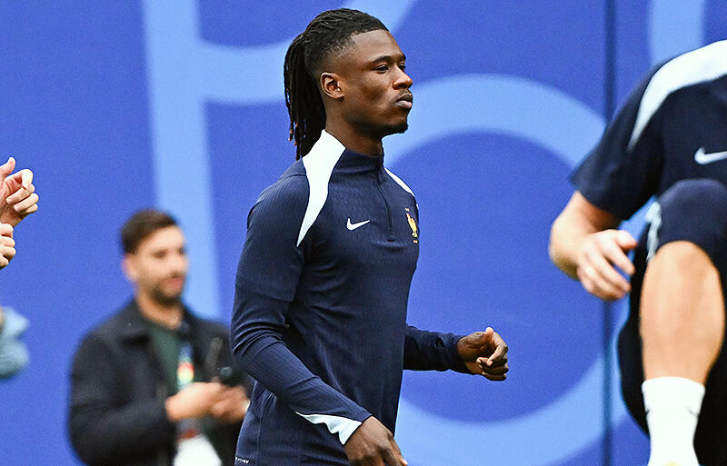 足首の状態懸念されるカマヴィンガ