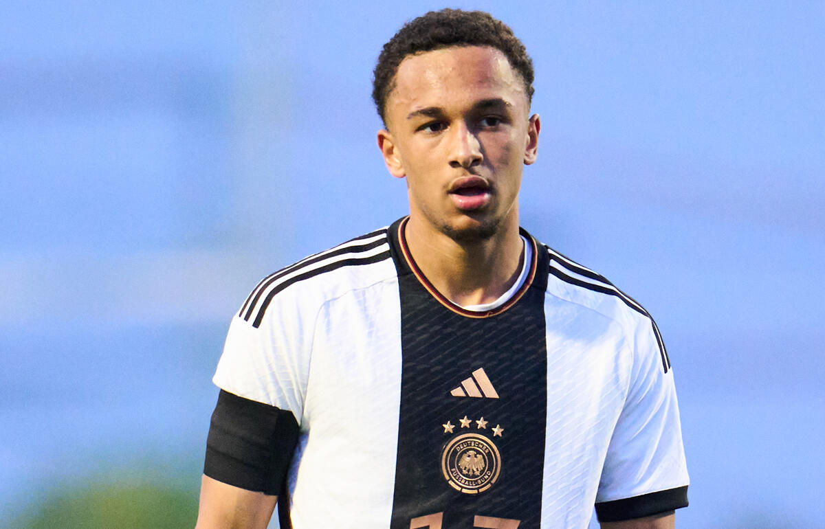 ノッティンガム・フォレストでプレーするダ・シルバ