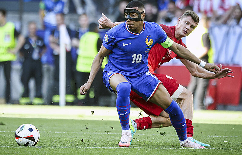 ムバッペ　22-23 フランス(A) EURO2024予選New Captain ムバッペ 22-23 フランス(A) EURO2024予選New Captain