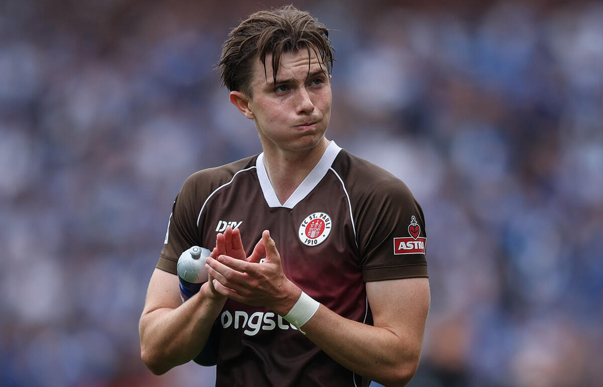 ザンクト・パウリへレンタルしていたバンクス