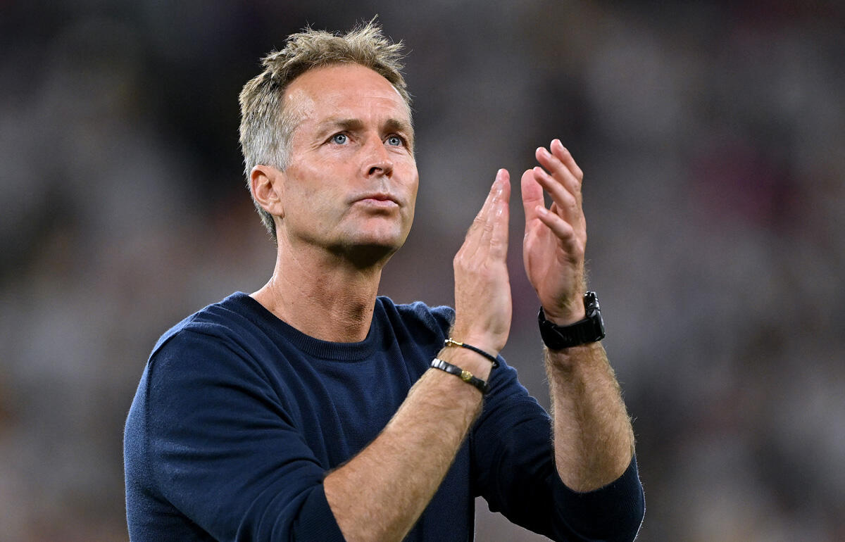 デンマークを指揮するヒュルマンド監督