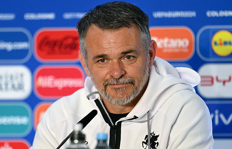 大一番に臨むサニョル監督