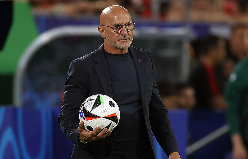 ジョージア戦に臨むデ・ラ・フエンテ監督