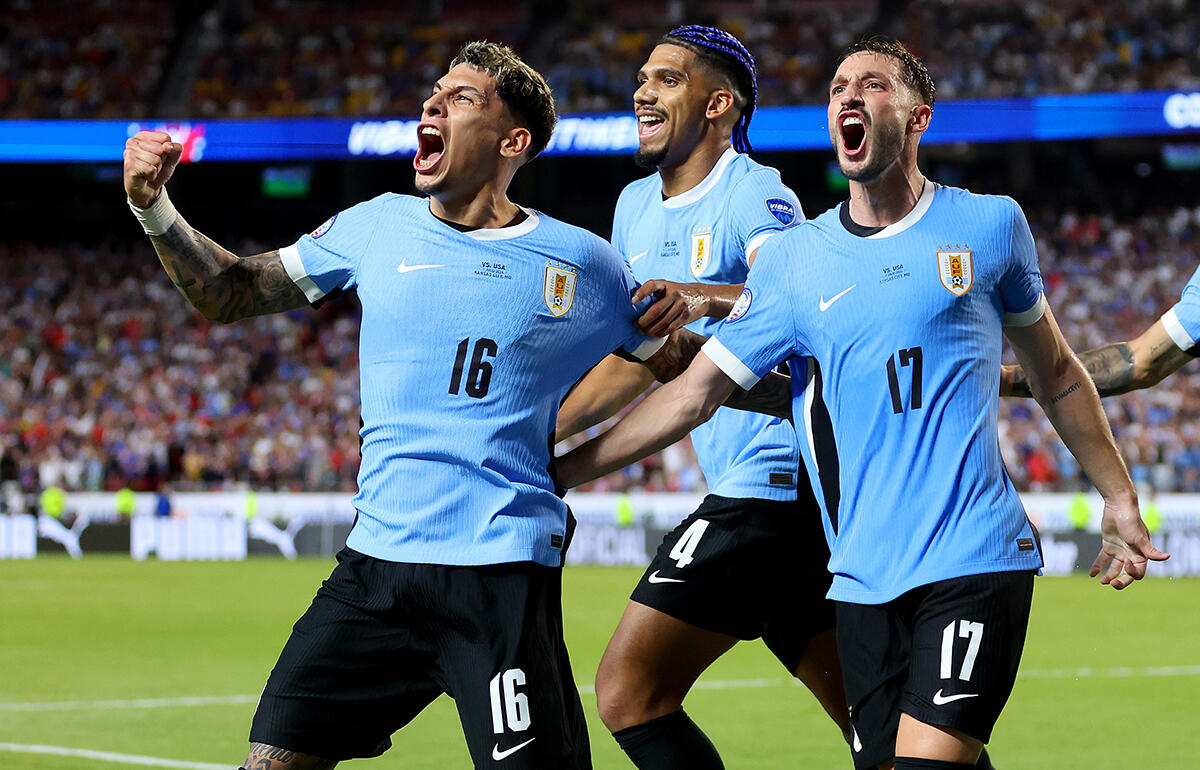 マティアス・オリベラの決勝弾で3連勝のウルグアイが首位通過