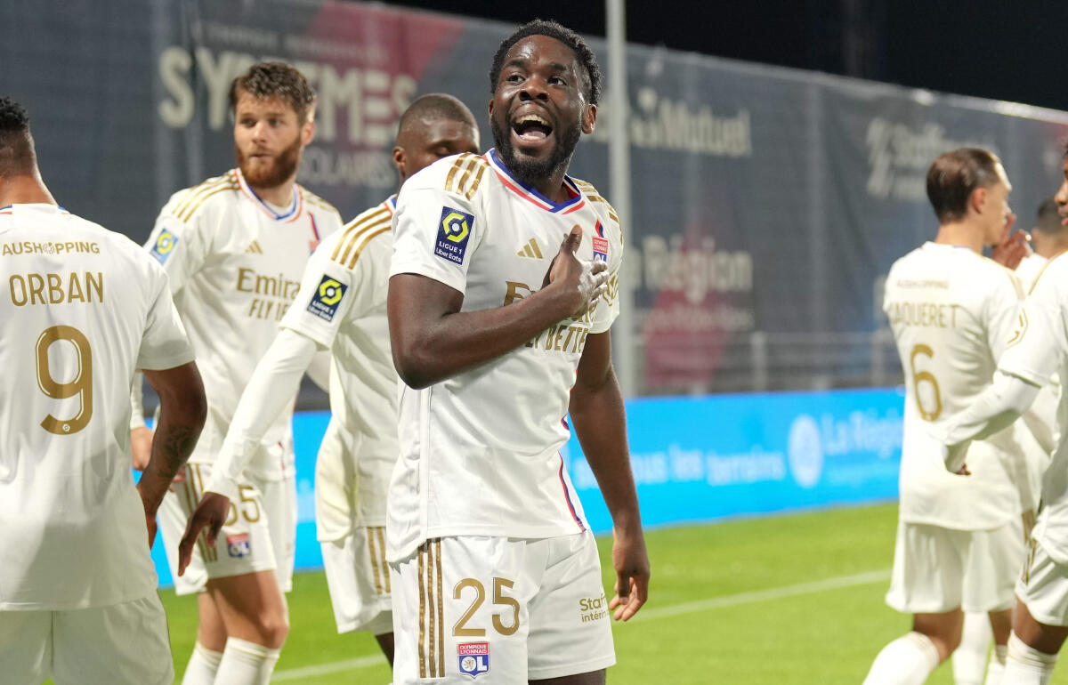 リヨンに完全移籍のマンガラ