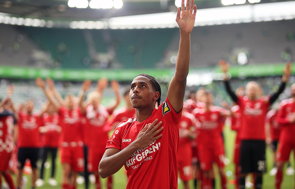 ベンフィカ加入のバレイロ