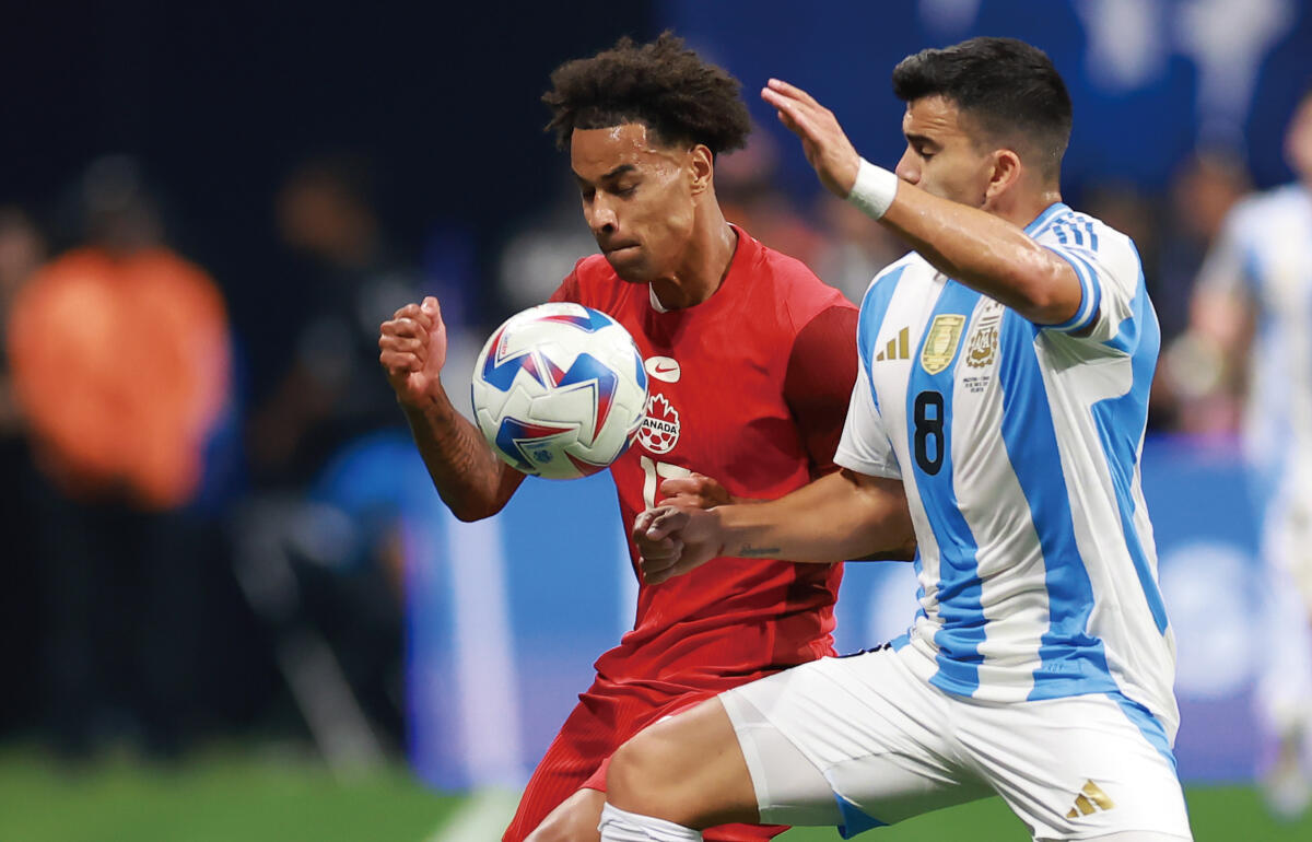 インテル所属のカナダ代表MFタジョン・ブキャナン