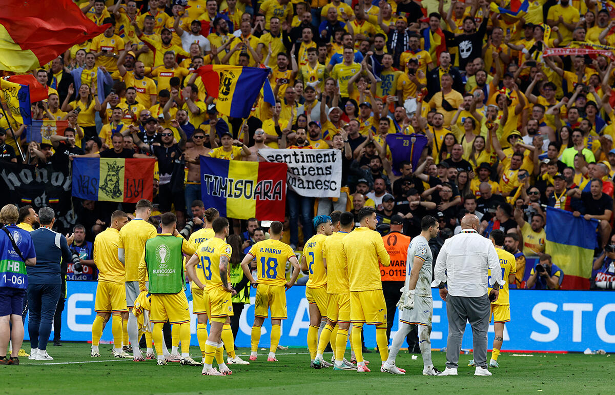 ベスト8進出は逃したルーマニア代表だが、ファンはチームを称える