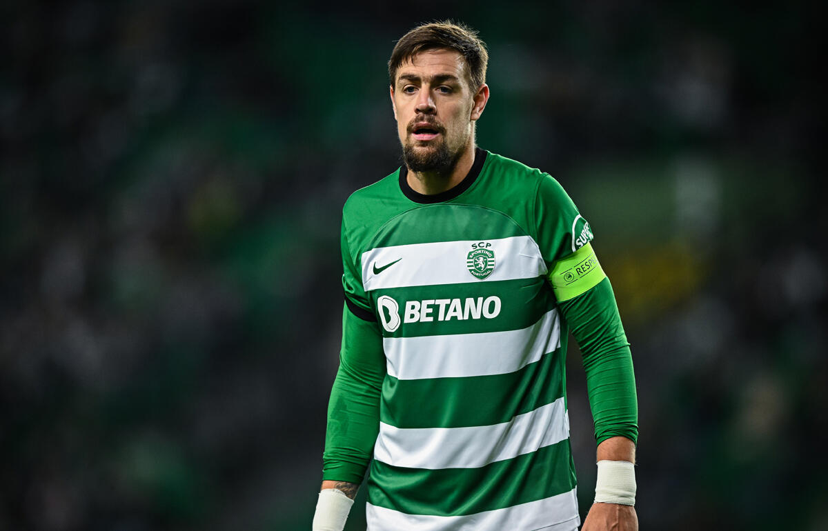 スポルティングのキャプテンとしてプレーしたコアテス