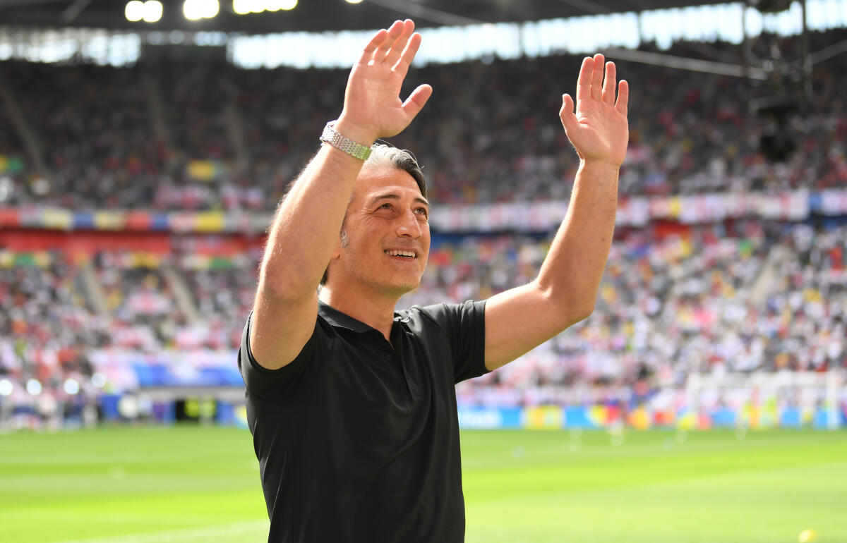 スイス代表を率いるヤキン監督