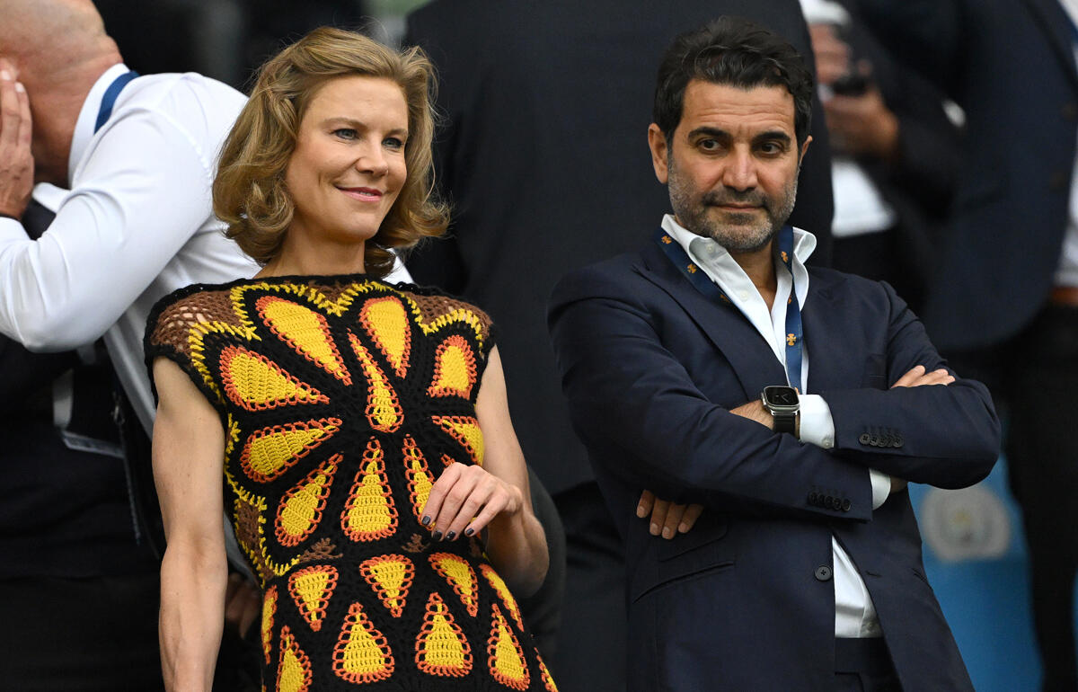 共同オーナーのステイブリー氏(左)と夫のゴドゥーシ氏