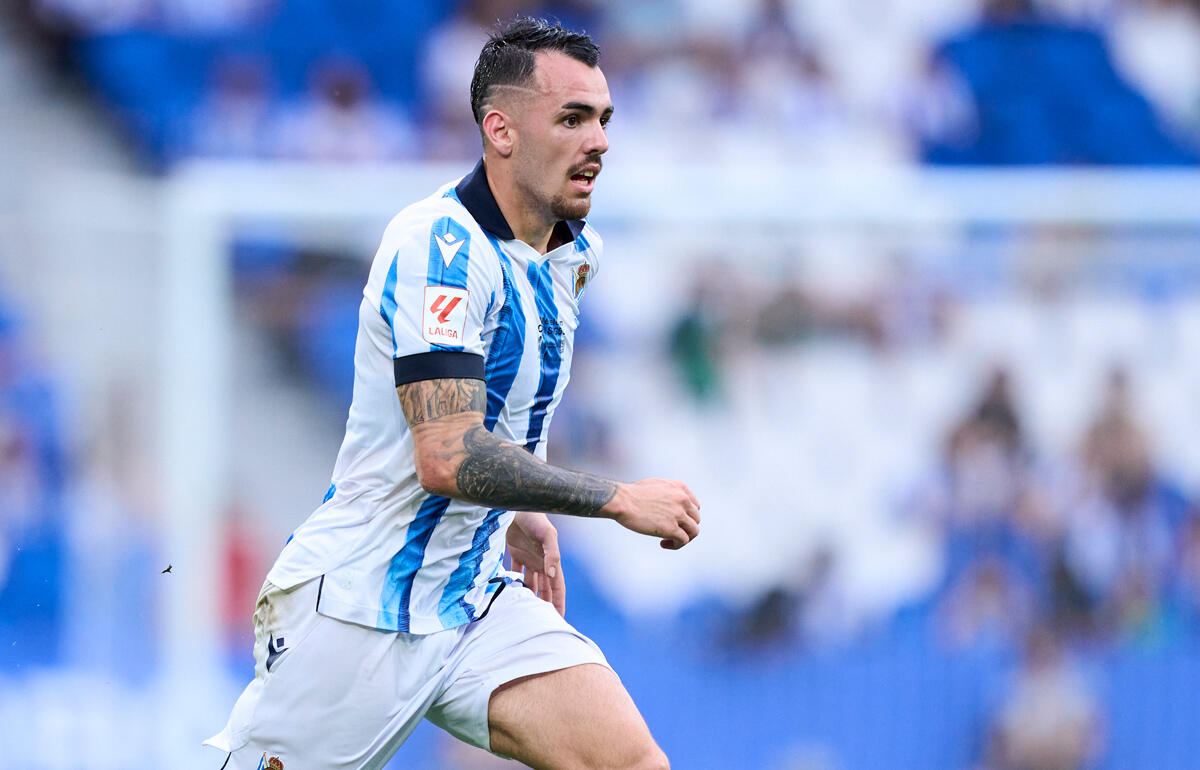 ソシエダで育ったアレックス・ソラ