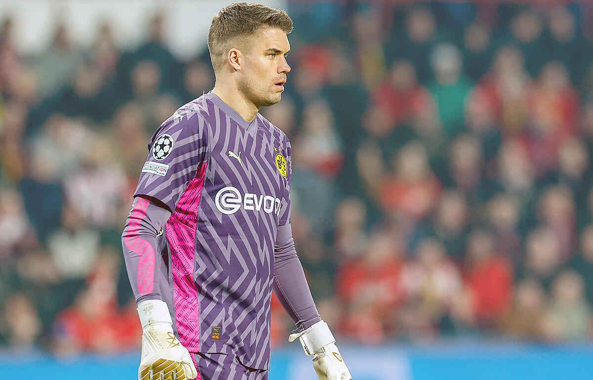 新契約にサインしたマイヤー