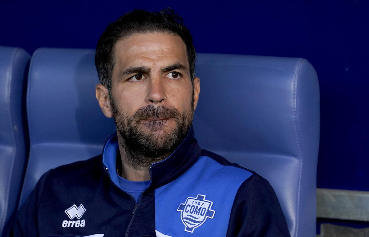 コモの監督に正式就任したセスク監督