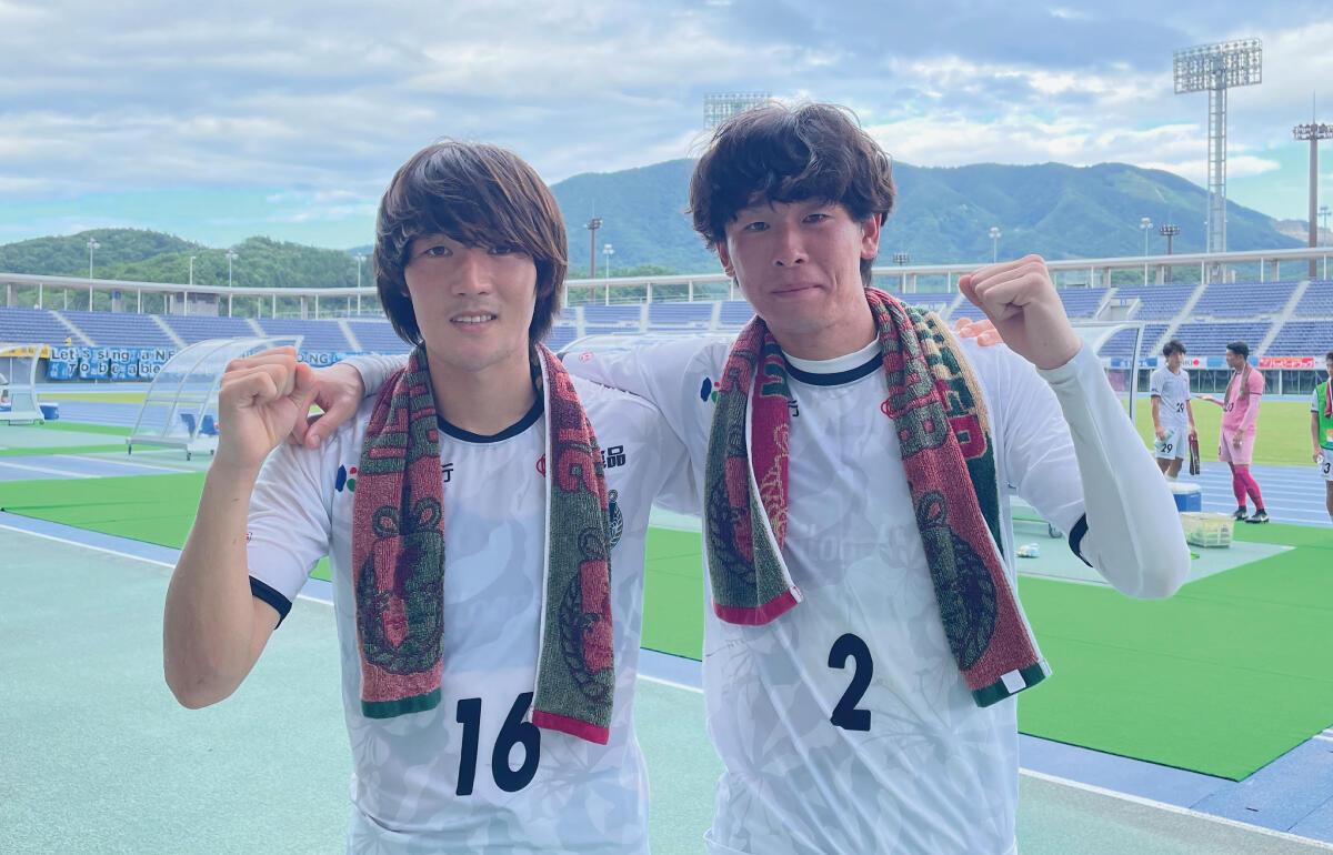 JFL屈指の両サイドバック...高知のDF上月翔聖 & DF吉田知樹