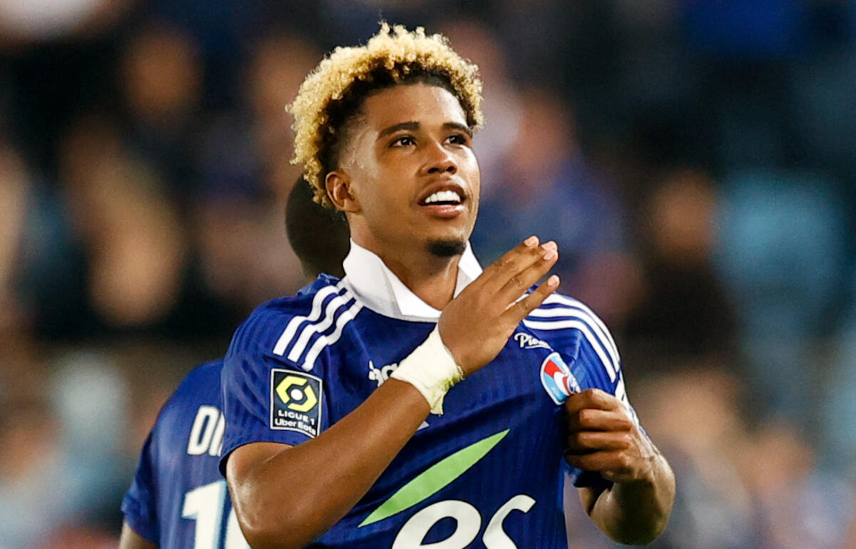 今季もストラスブールでプレーするアンドレイ・サントス