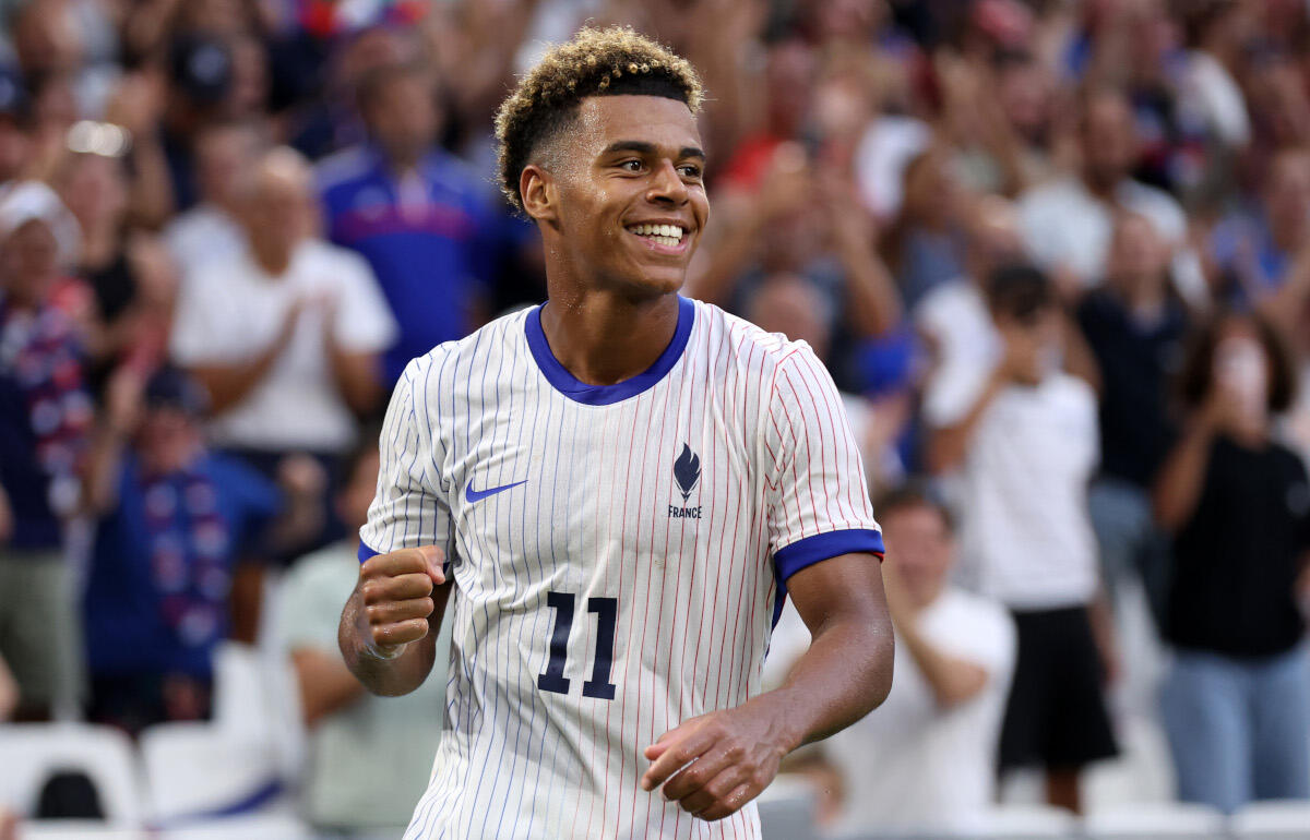 パリ・サンジェルマン 14番 デジレ・ドゥエ ユニフォーム 24-25