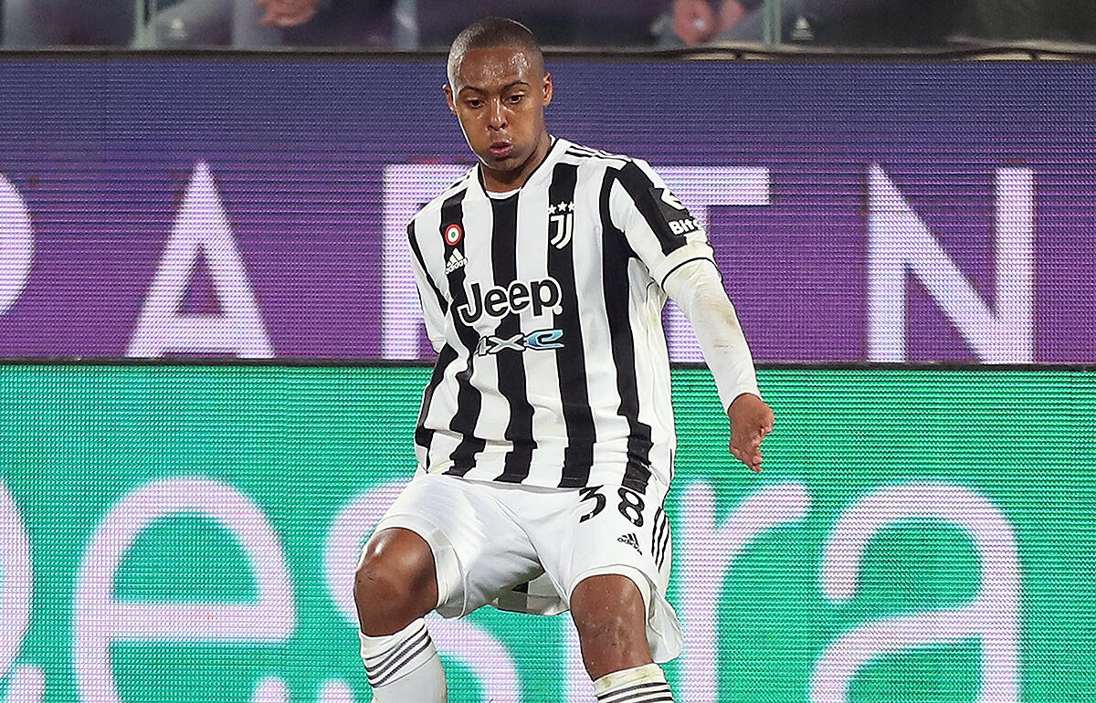 ユーベ退団が決まったアケ