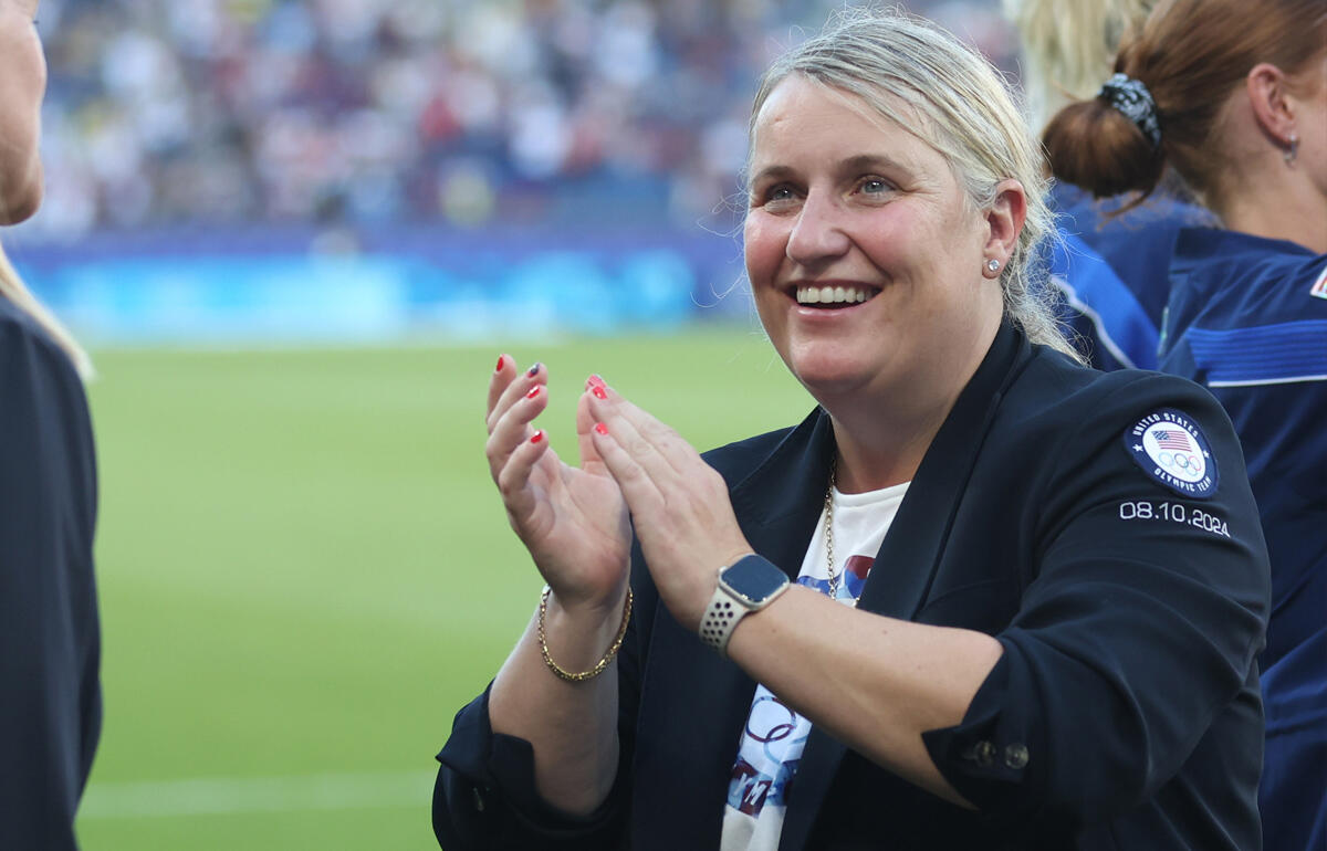 見事にアメリカに金メダルをもたらせたエマ・ヘイズ監督