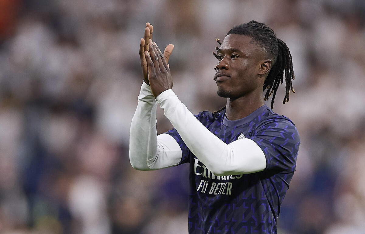 開幕を前にヒザを負傷したカマヴィンガ