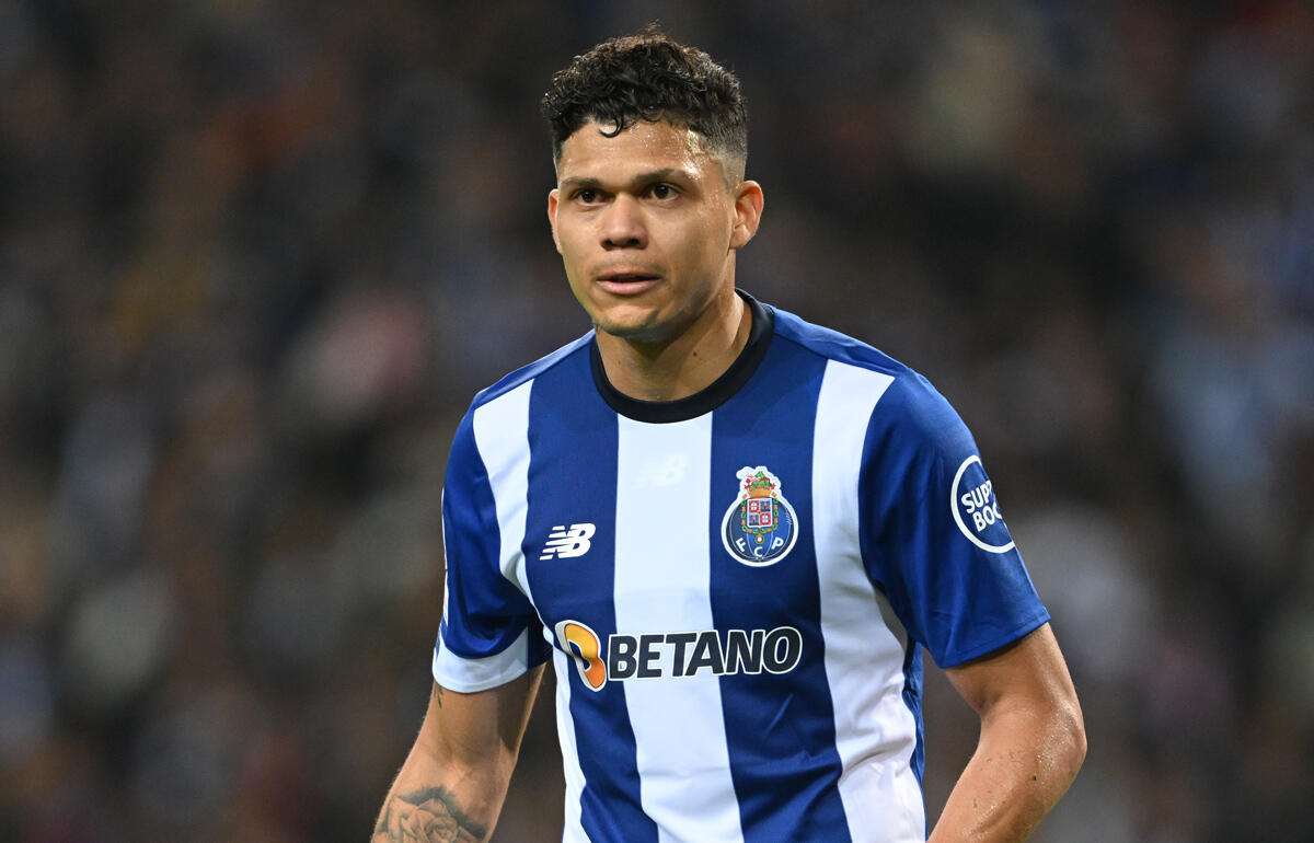 ポルトで活躍したブラジル代表FWエヴァニウソン