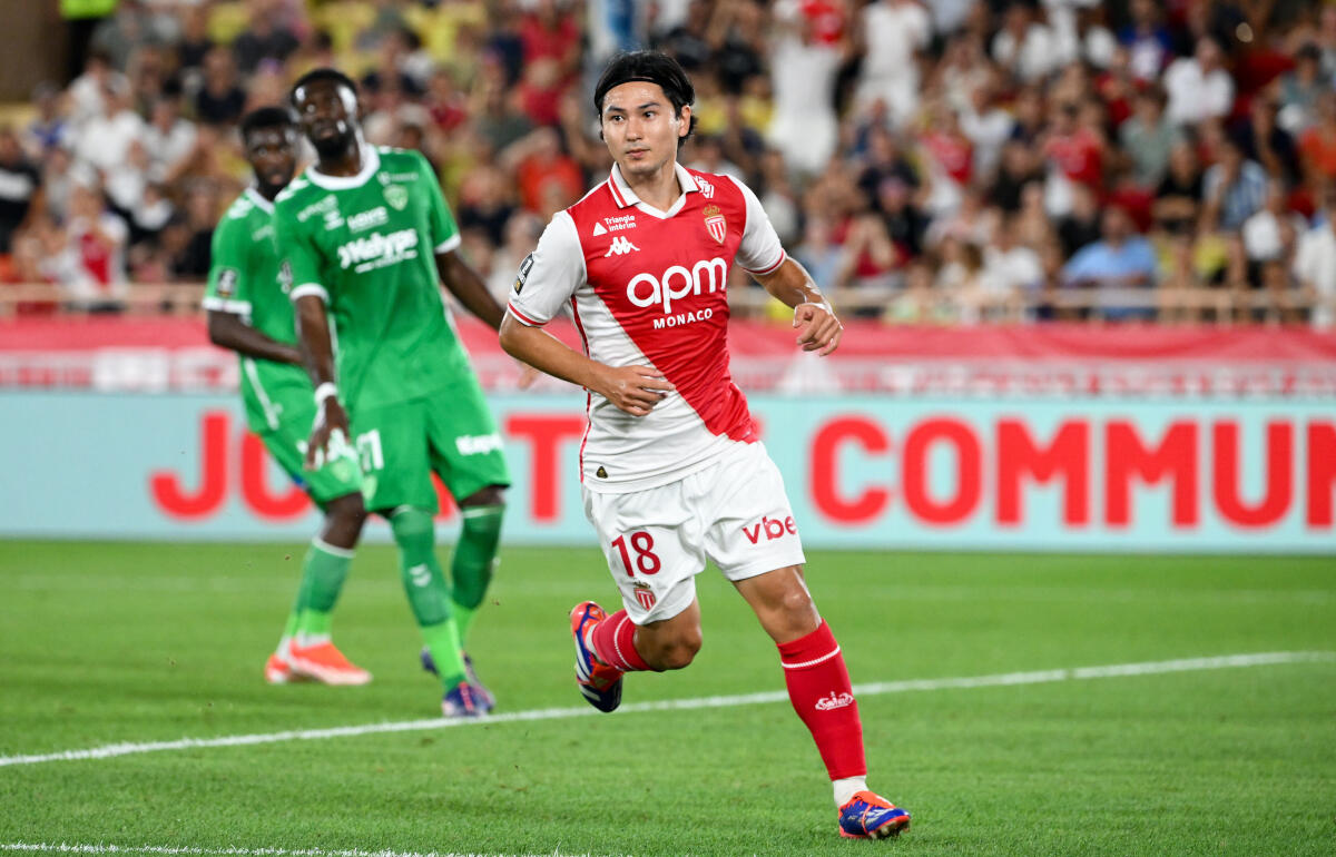 決勝ゴールを記録した南野拓実