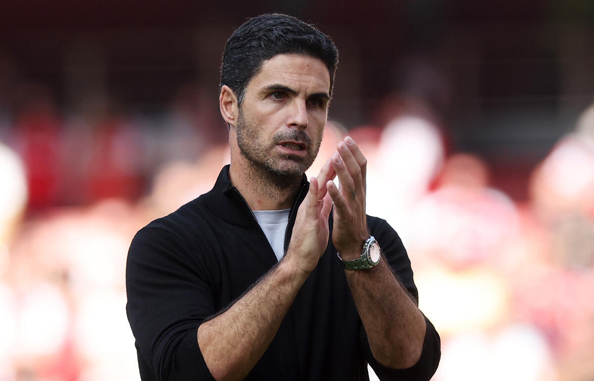 開幕戦勝利を喜ぶアルテタ監督