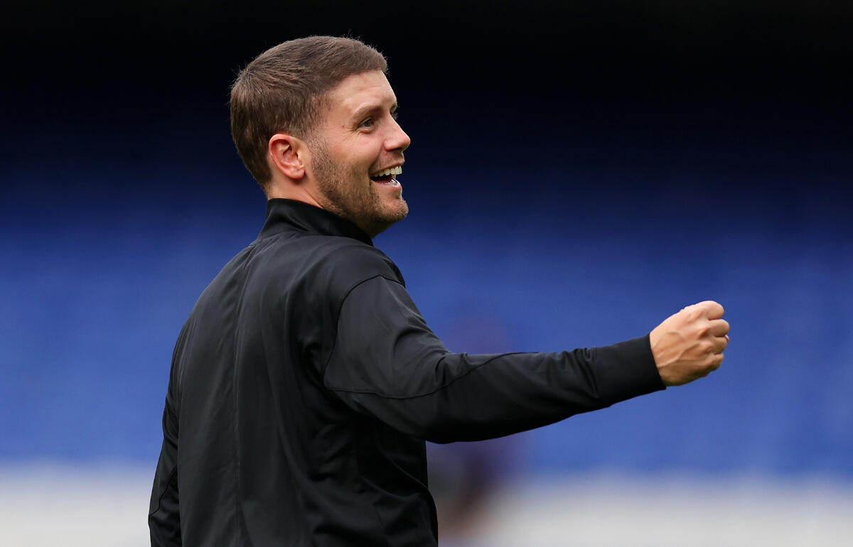 プレミア初陣を白星で飾ったヒュルツェラー監督