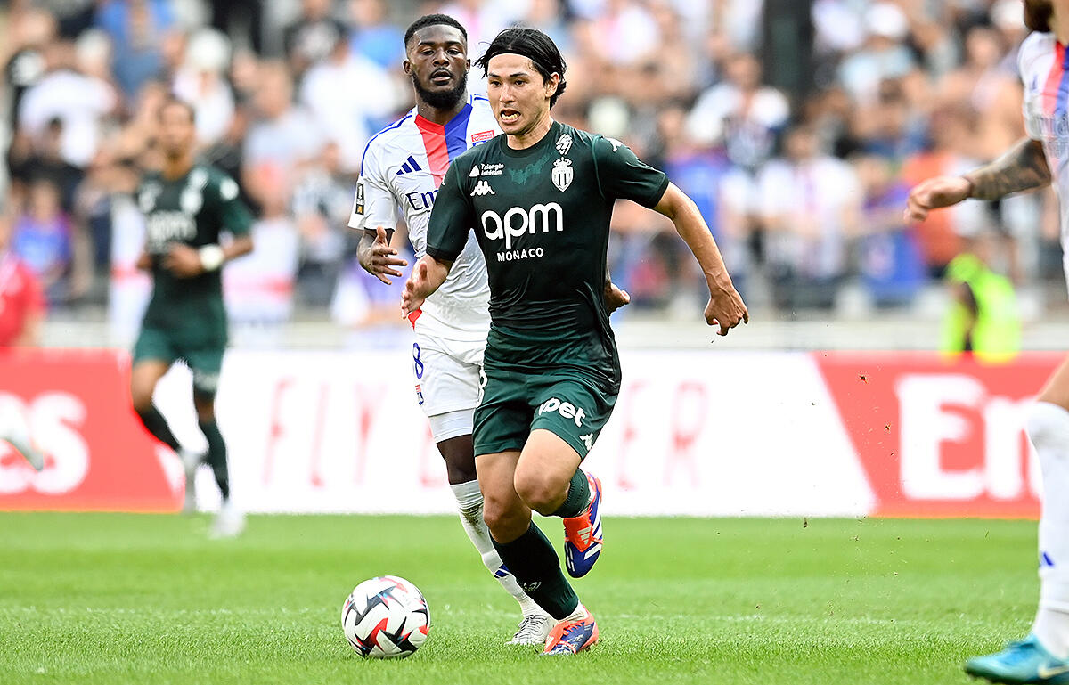 南野拓実2戦連続先発で開幕連勝