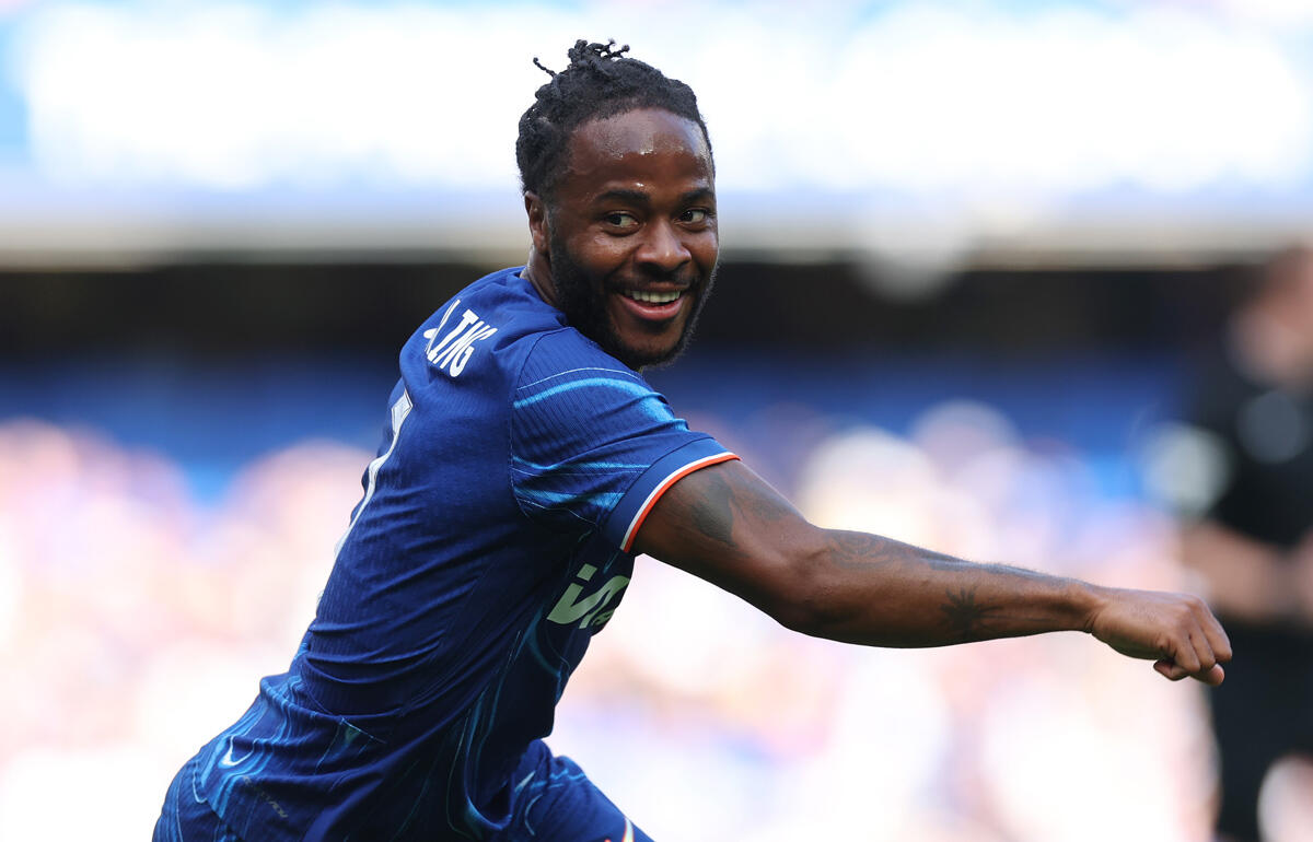 スターリングがアーセナルに電撃移籍