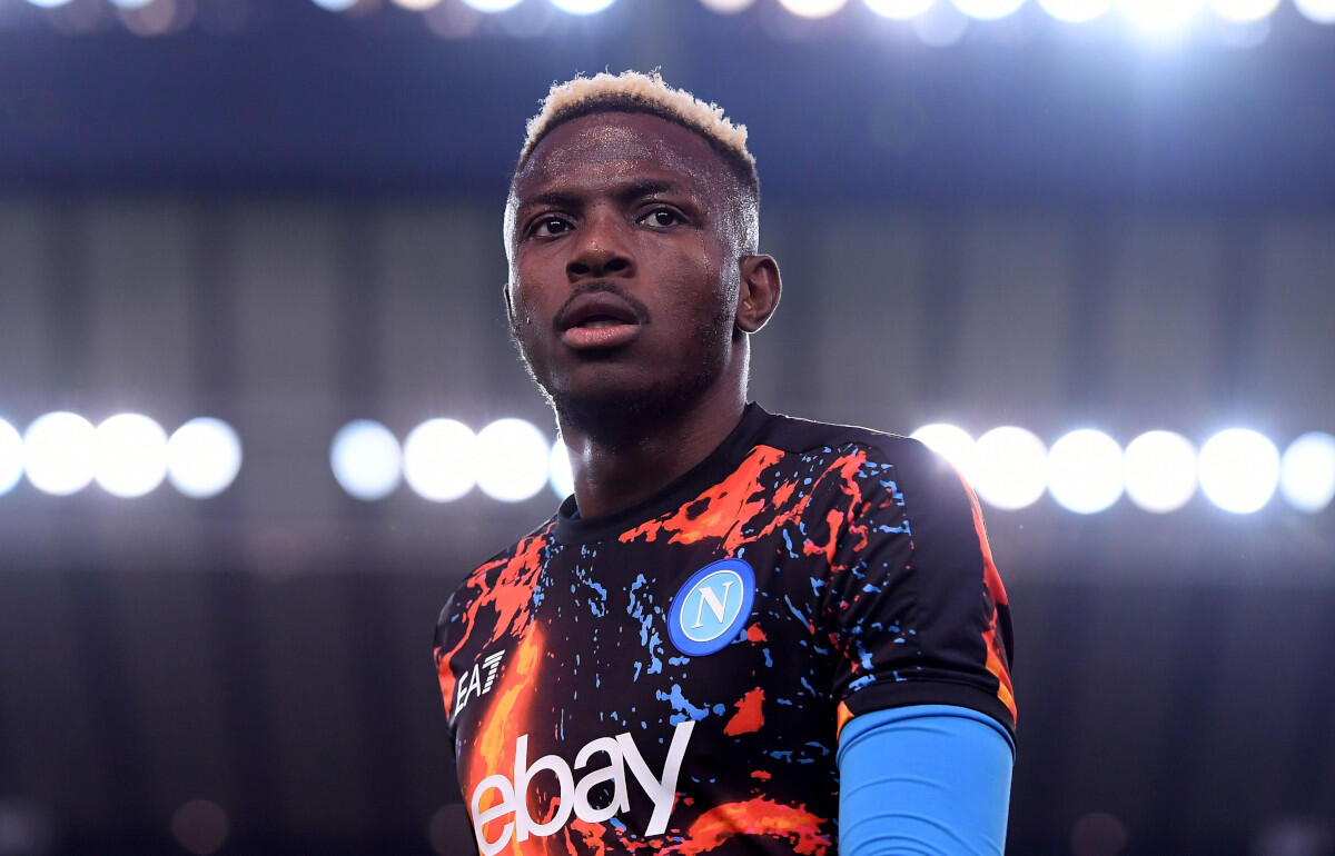 ナポリに居場所なきオシムヘン