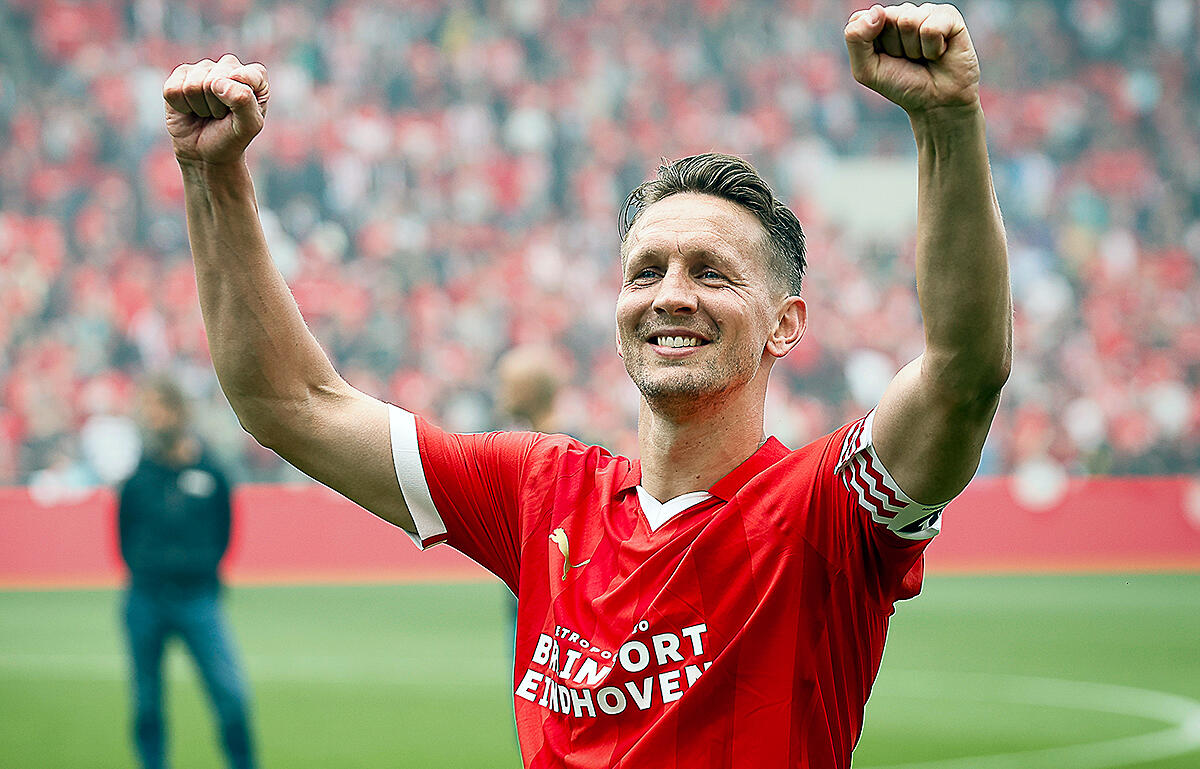 34歳デ・ヨングが初のリーグMVPに