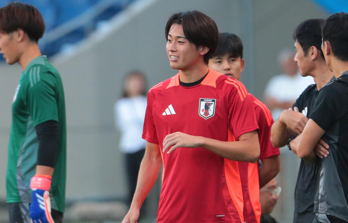 初の最終予選に臨む中村敬斗