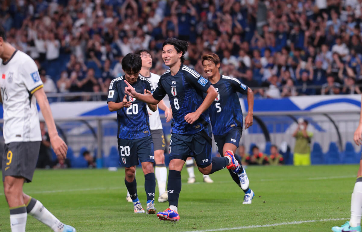 3点目を決めた南野拓実