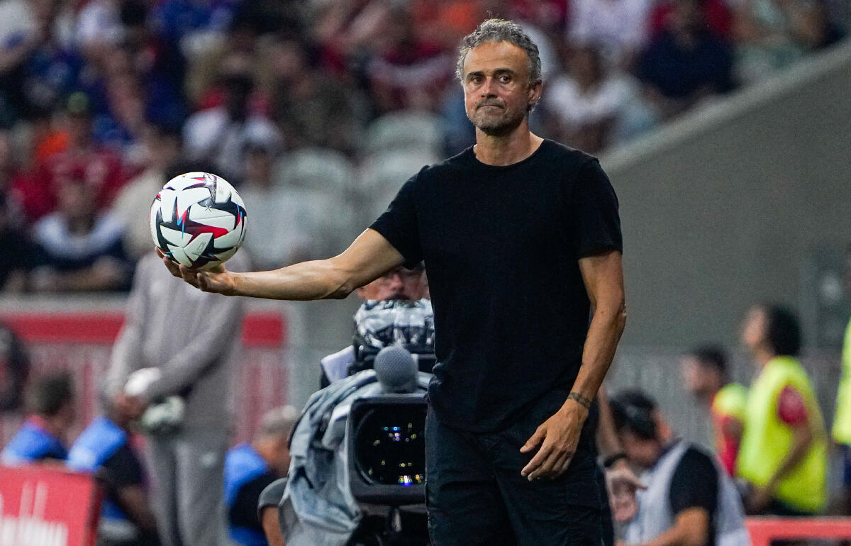 PSGを率いるルイス・エンリケ監督