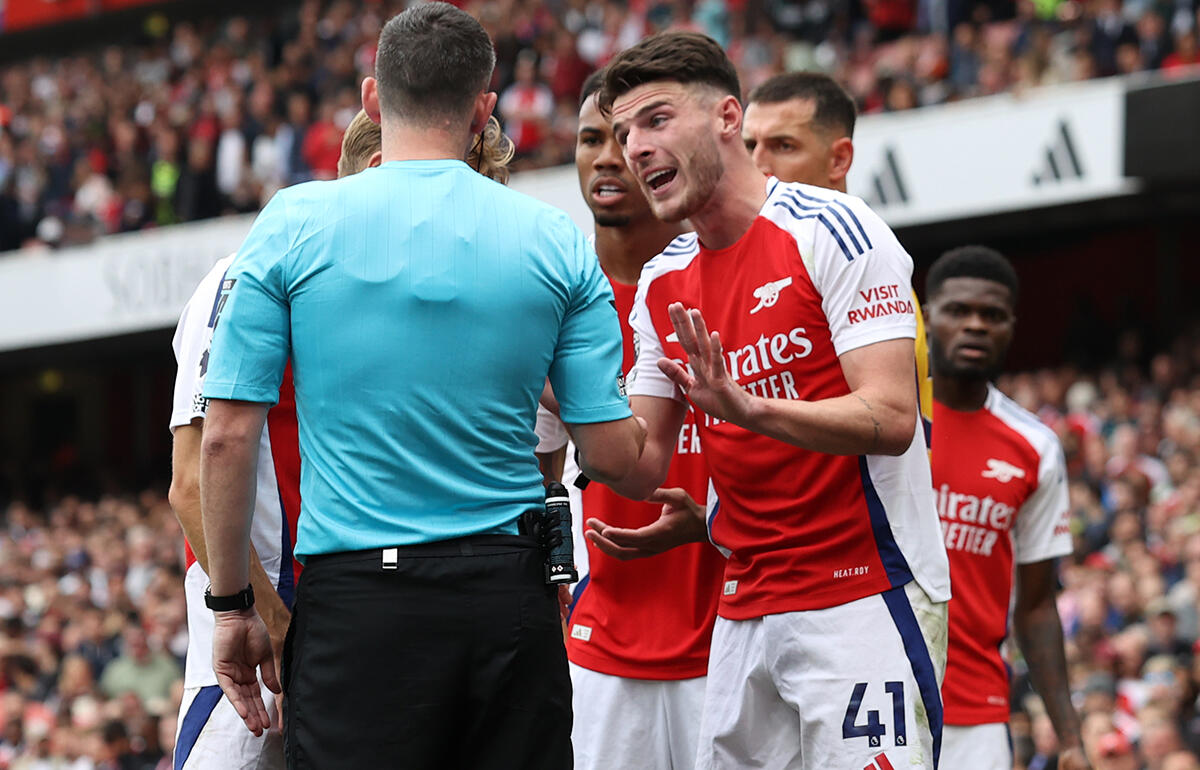 デクラン・ライスの退場について、当時のクリス・カバナー主審の考えが明らかに