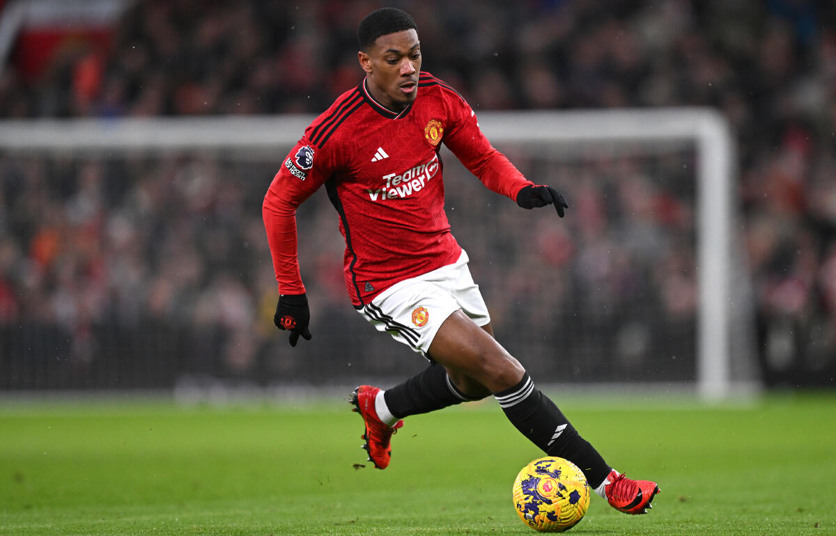 ギリシャ行きのマルシャル