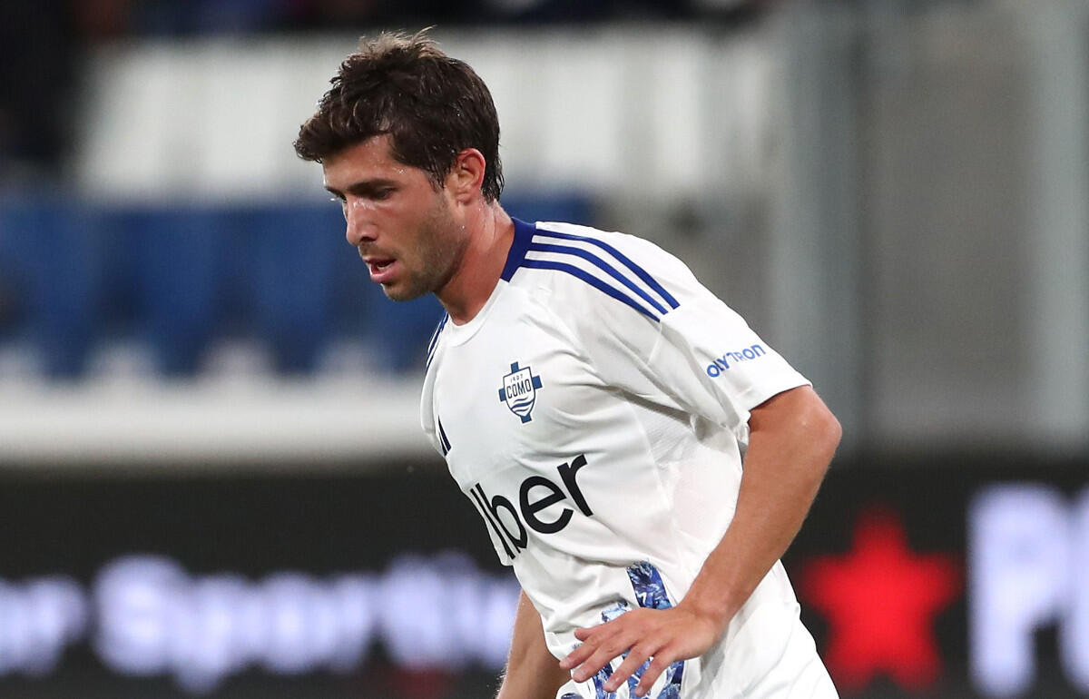 コモでプレーするセルジ・ロベルト