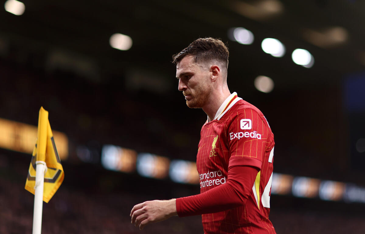 試合最終盤に負傷交代のロバートソン