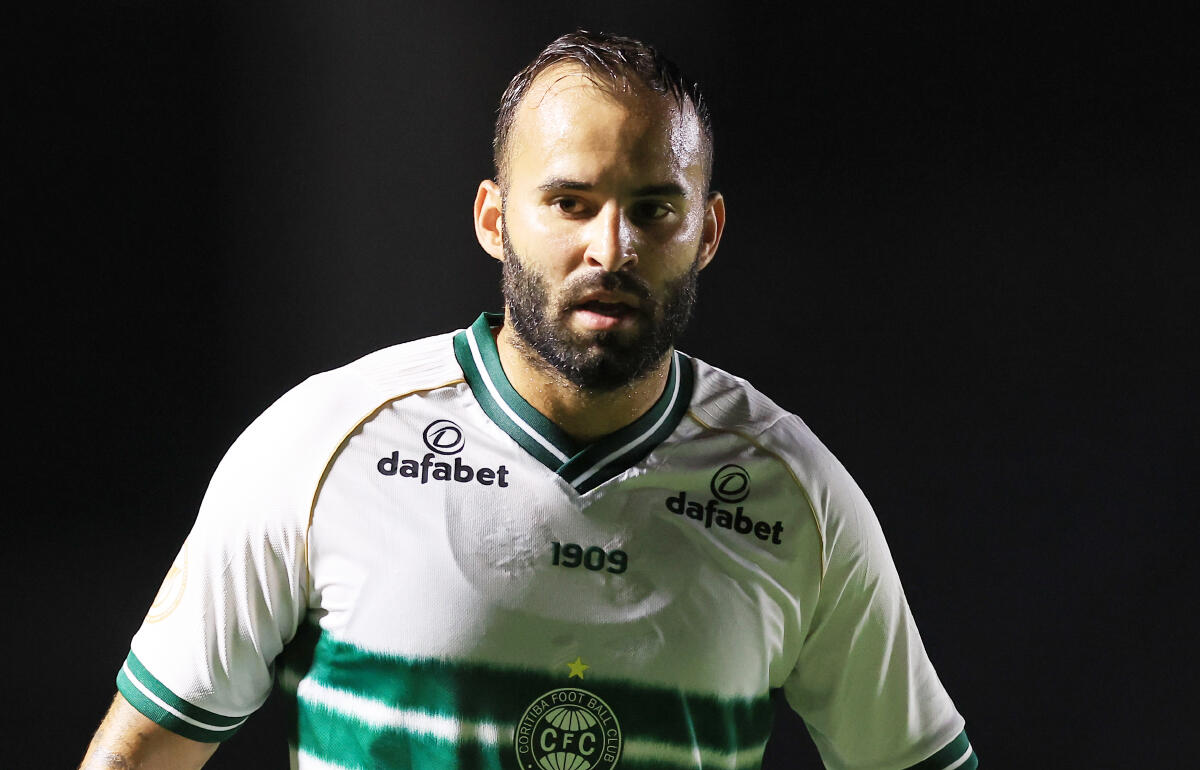 直近はコリチーバでプレーしたヘセ