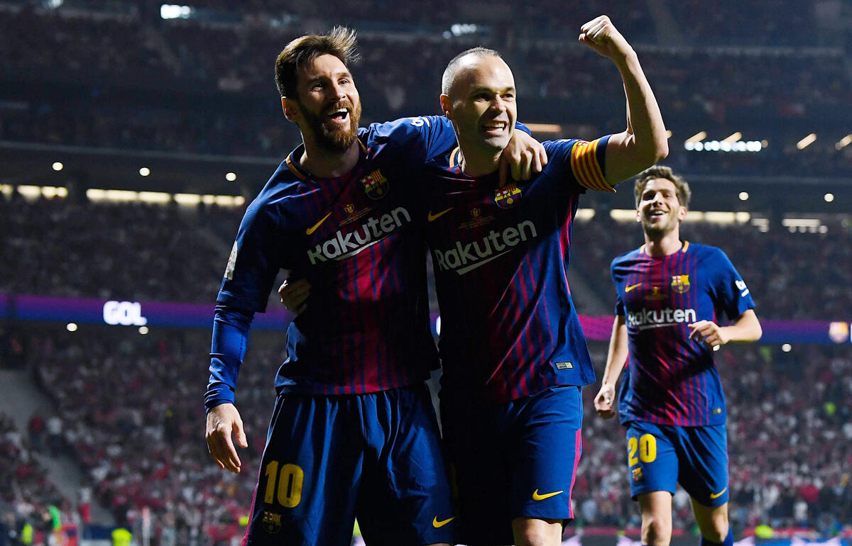 バルセロナ時代にプレーしたメッシとイニエスタ
