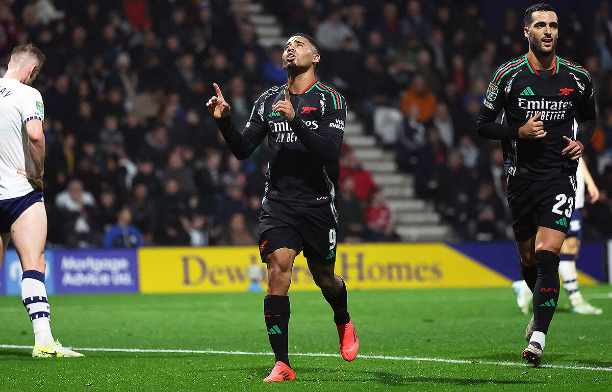 アーセナルが順当に8強入り