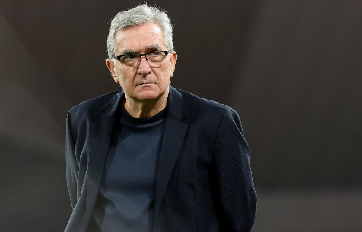 日本相手に敗戦も善戦したことを称えたイバンコビッチ監督