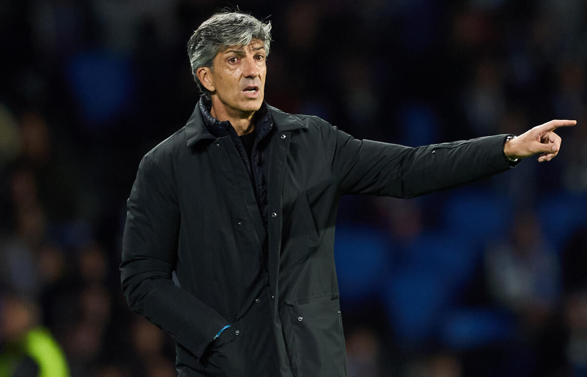 難敵相手の勝利を喜ぶイマノル監督