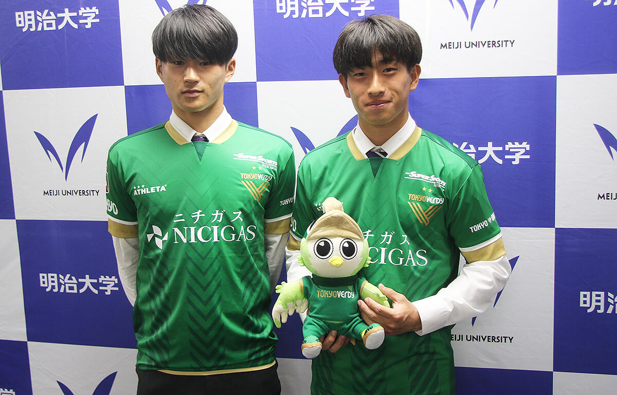 東京V加入内定の内田(左)と熊取谷(右)