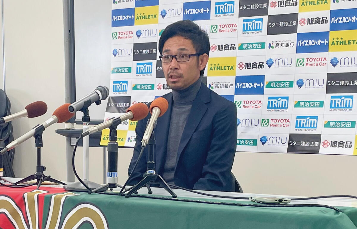 運命の入れ替え戦2ndレグに臨む倉貫一毅監督