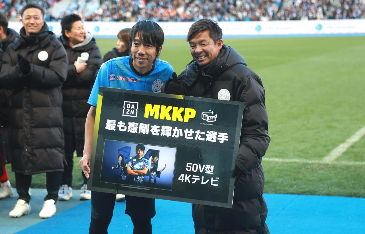 中村憲剛と一緒にピッチに立った鬼木達監督