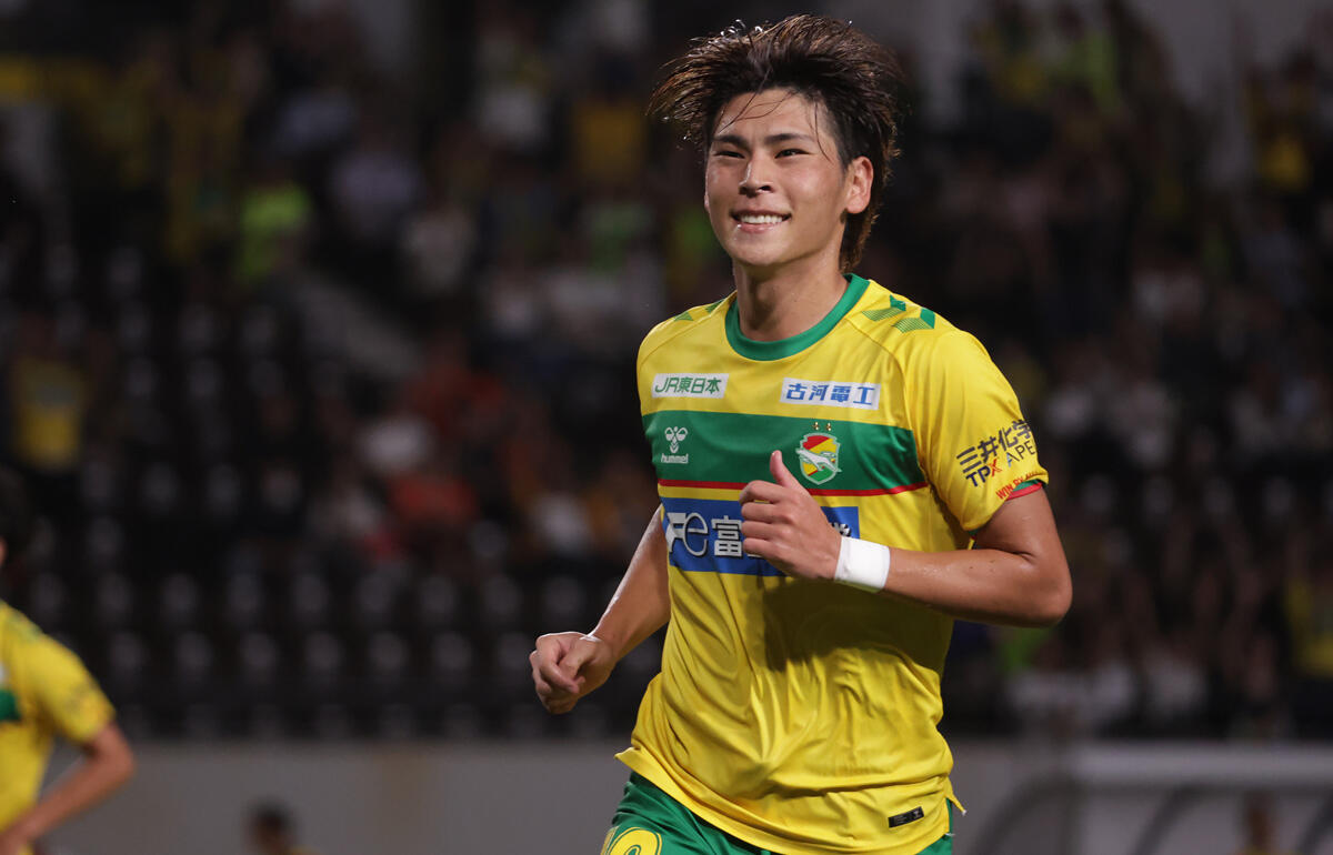 得点王＆MVPの千葉FW小森飛絢