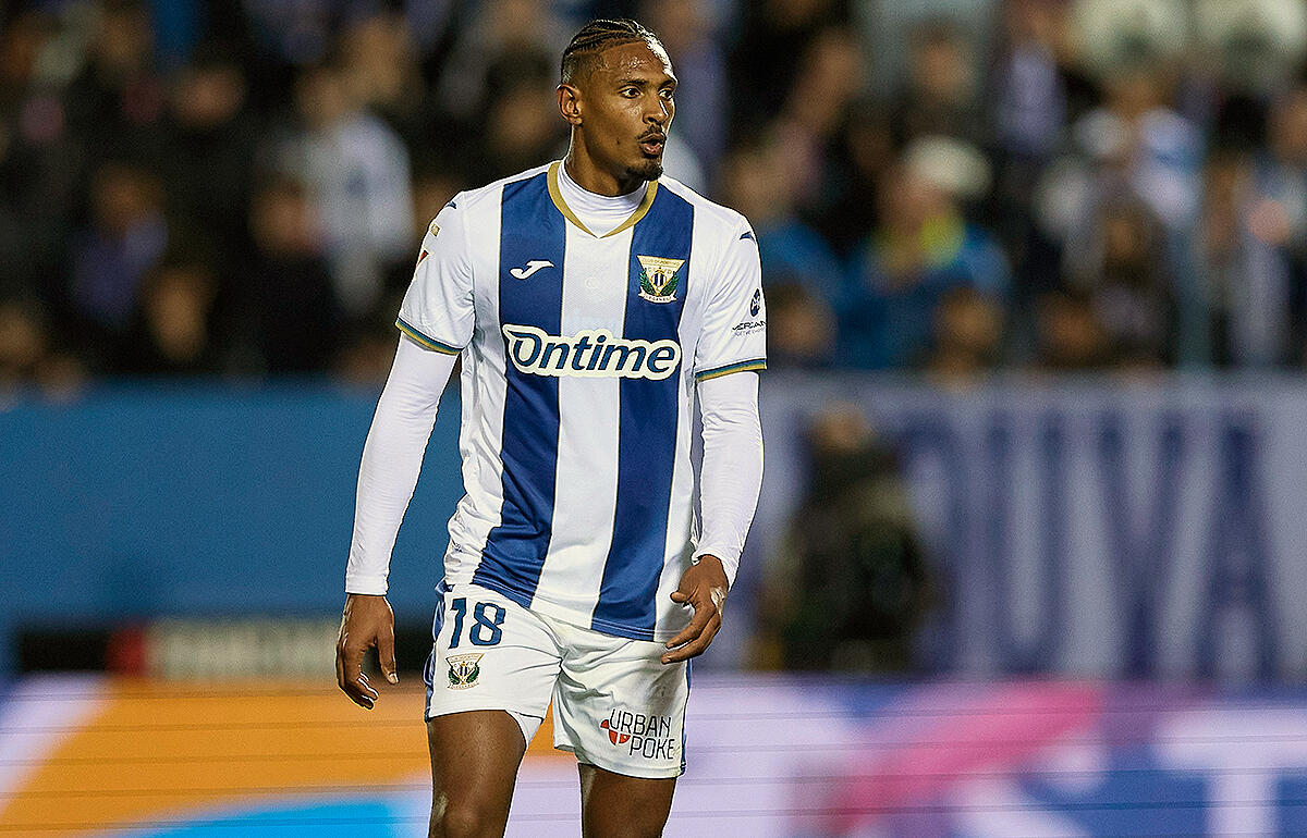 スペインの地で苦戦のアラー